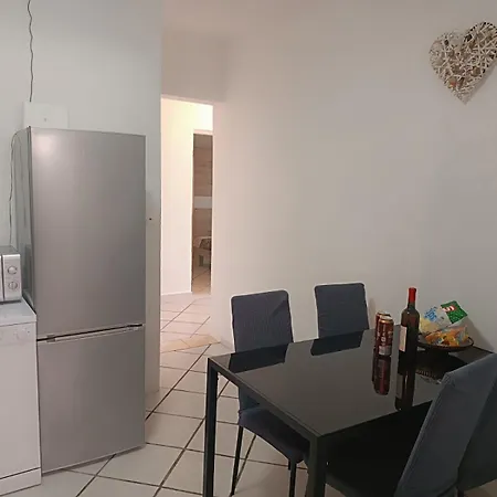 Prestiz Na Prizemi Apartment Vir